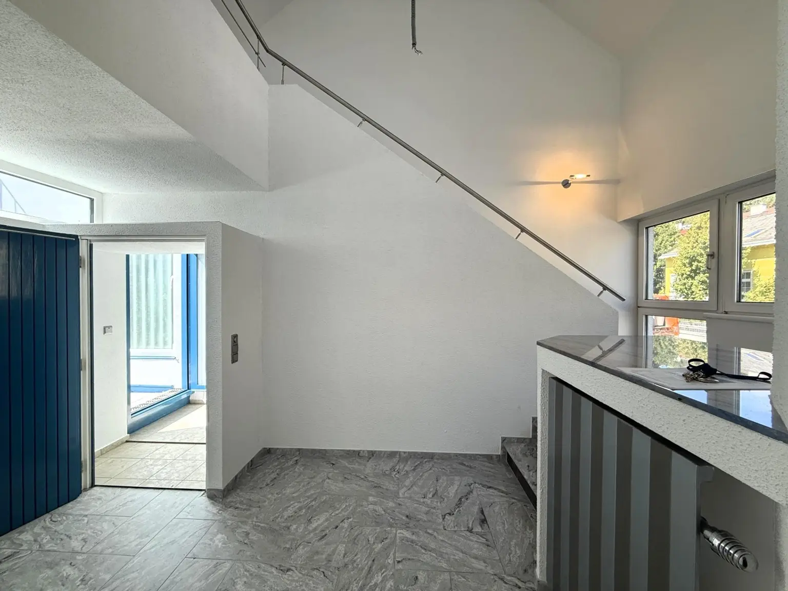 Ansprechendes Atelier, Loft, Dachterrasse inkl. PP im Neunzehnten // Attractive Studio, loft, roof terrace incl. parking in the nineteenth //