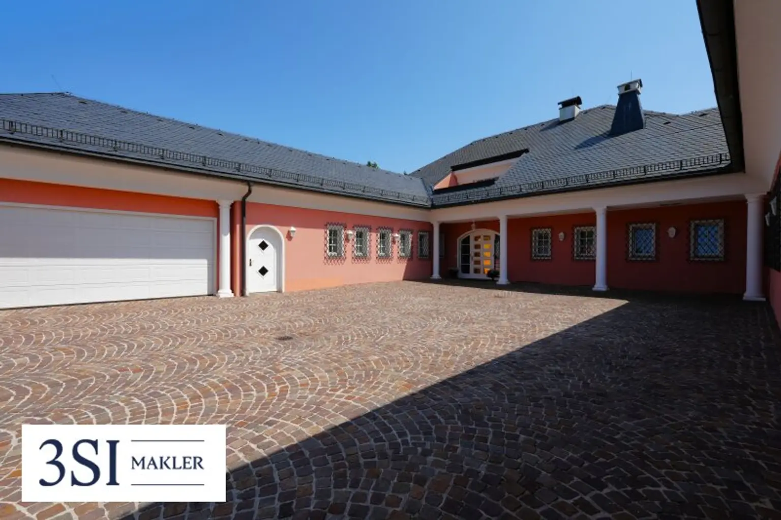 Luxuriöse Villa in Gießhübl: Stilvolles Wohnen mit Pool & traumhaftem Garten!