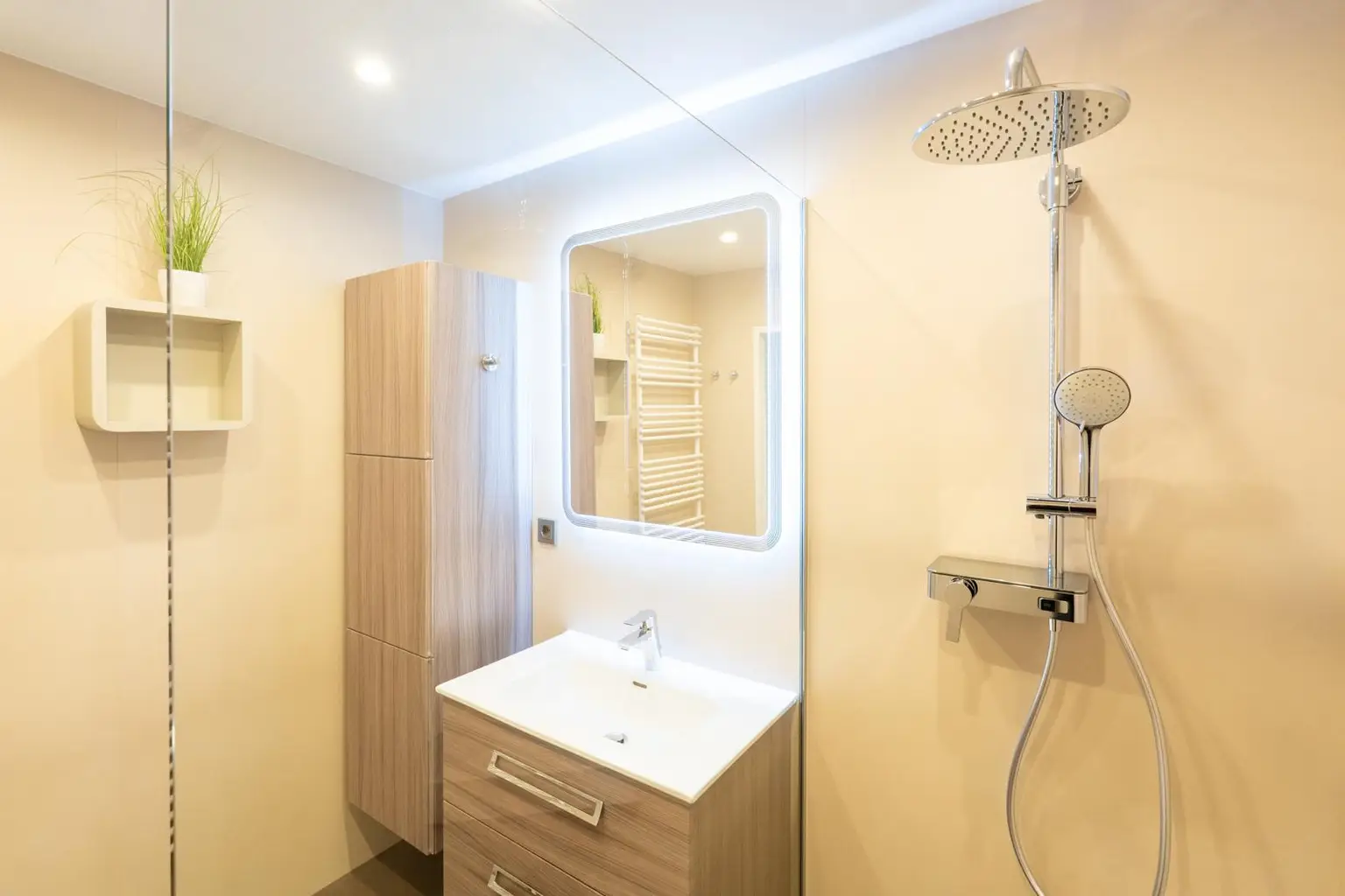 "Wohnträume werden Raum"