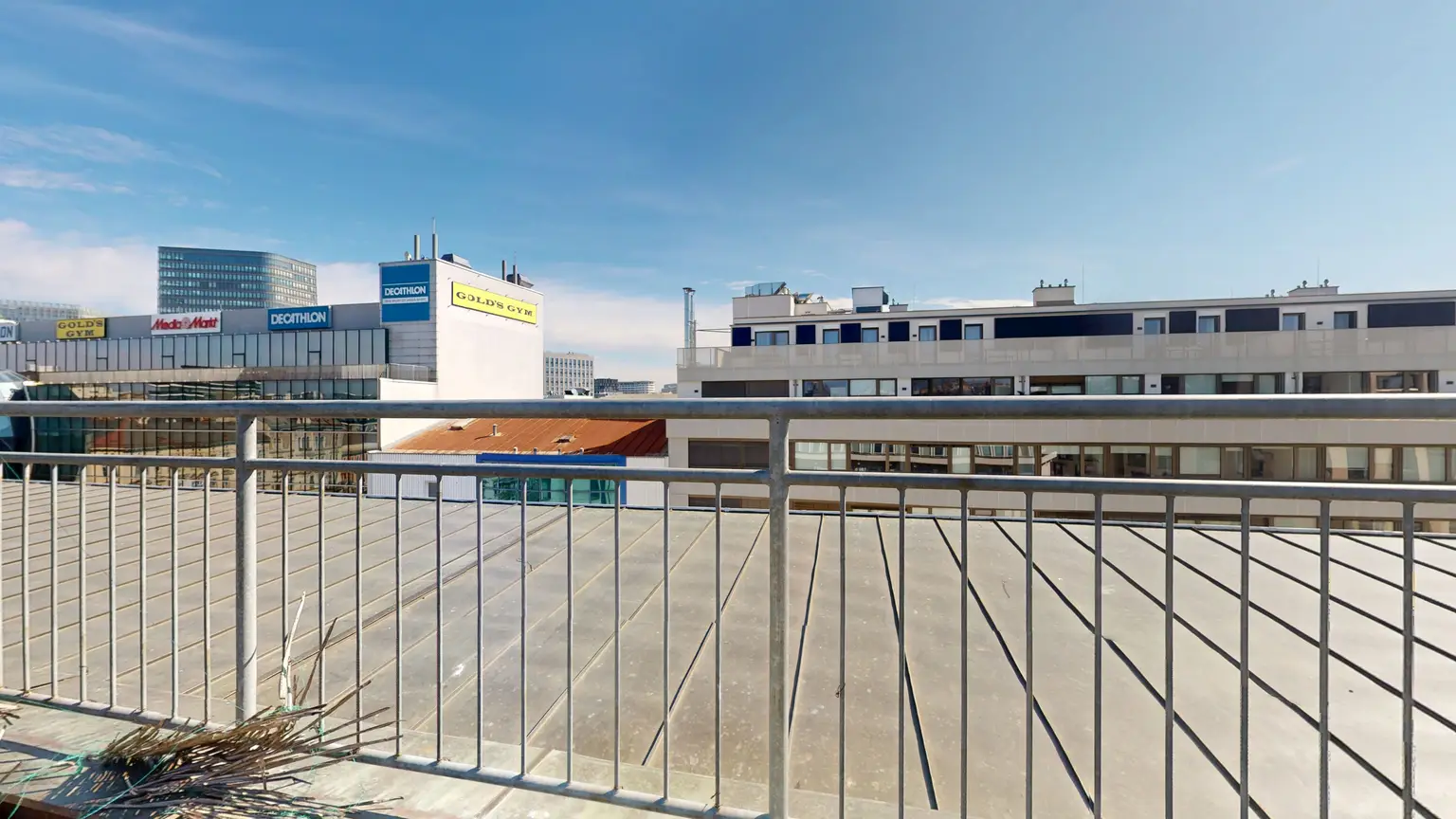 3-Zimmer-Wohnung mit privater Dachterrasse, Klimaanlage und Ruhelage