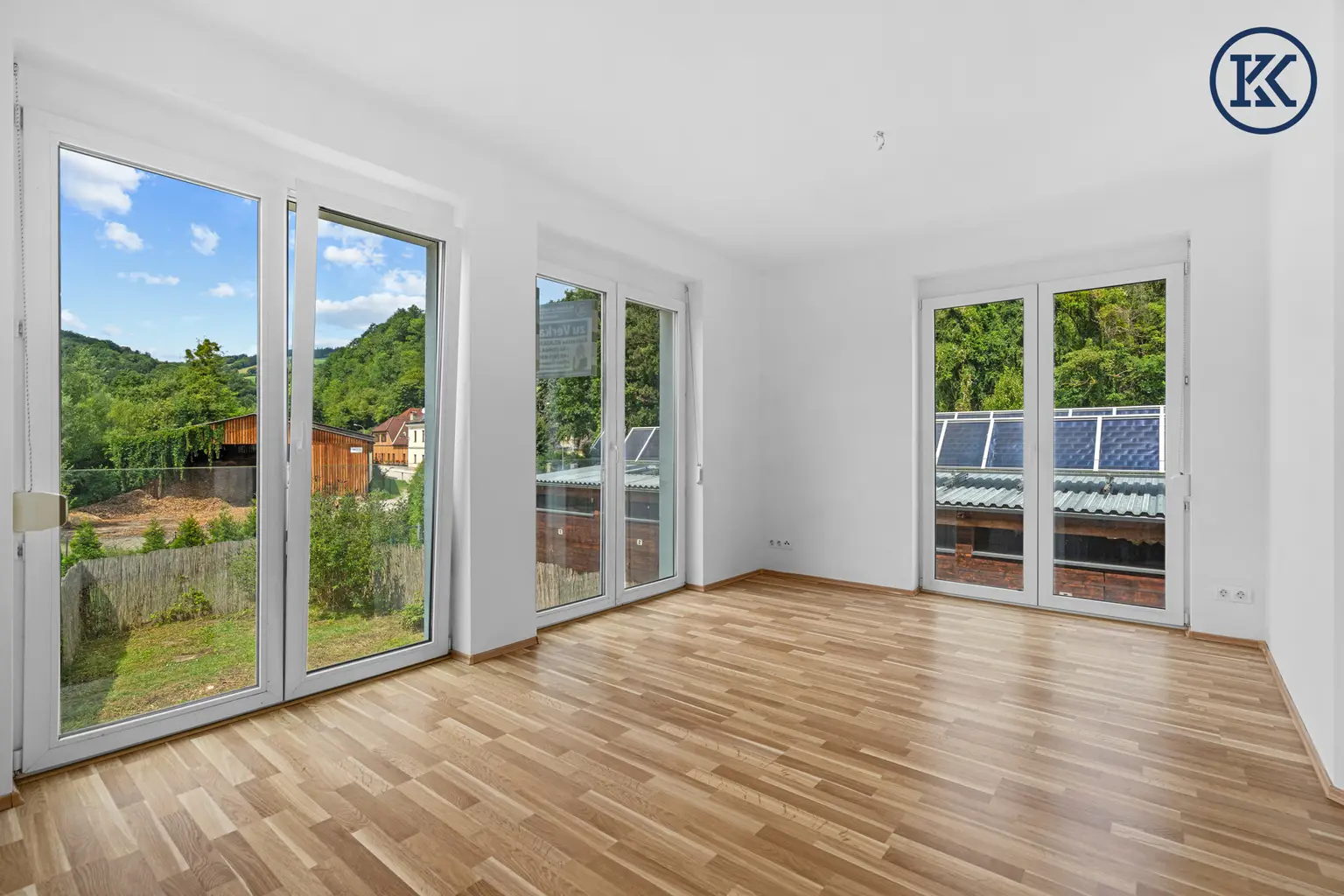 Zuhause im Grünen – Lichtdurchflutete Wohnung mit Dachterrasse & Gartenoase