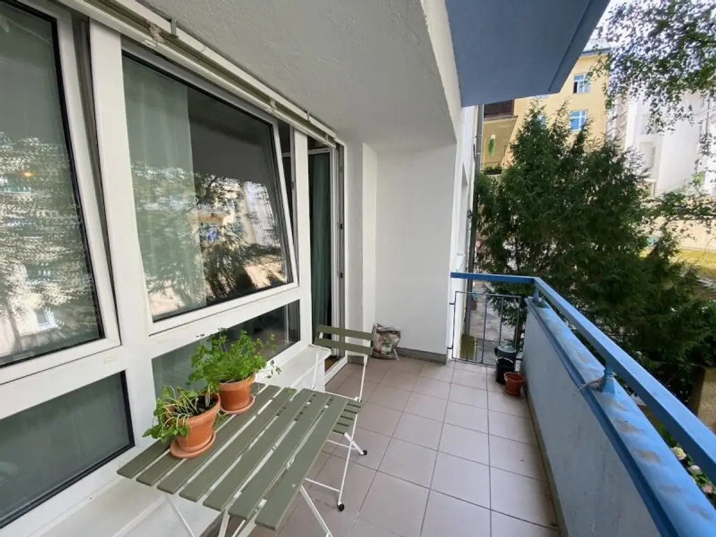HOFRUHELAGE mit BALKON, direkt beim BOTANISCHEN GARTEN!