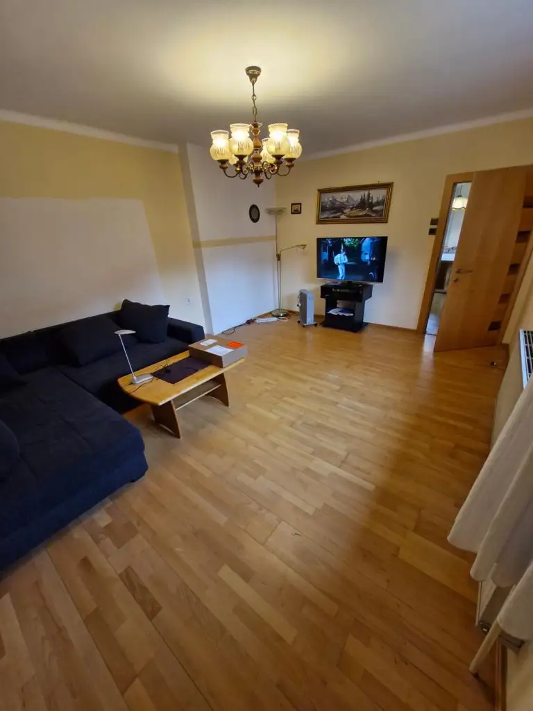 Gepflegtes Haus mit großem Grundstück in Pudlach!