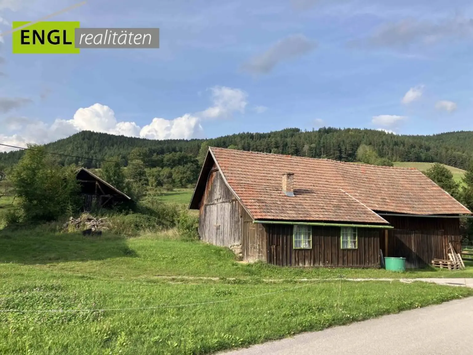 Nebengebäude mit Bauland