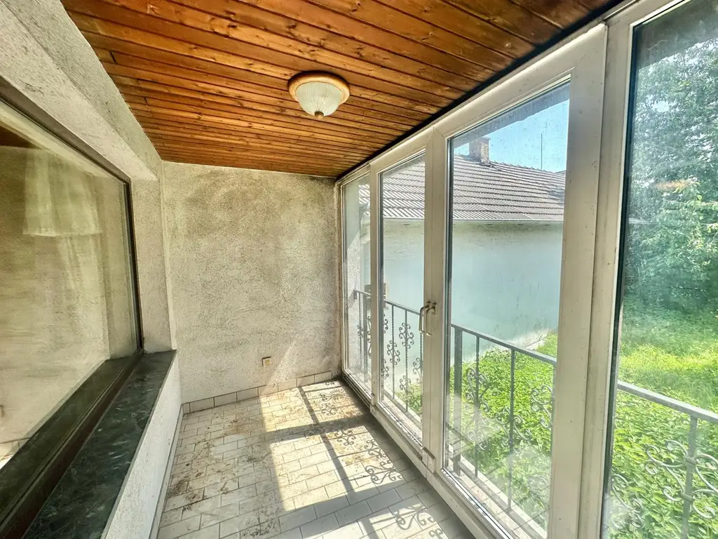 Ländliches Paradies - Sanierungsbedürftiges Landhaus auf großem Grundstück!