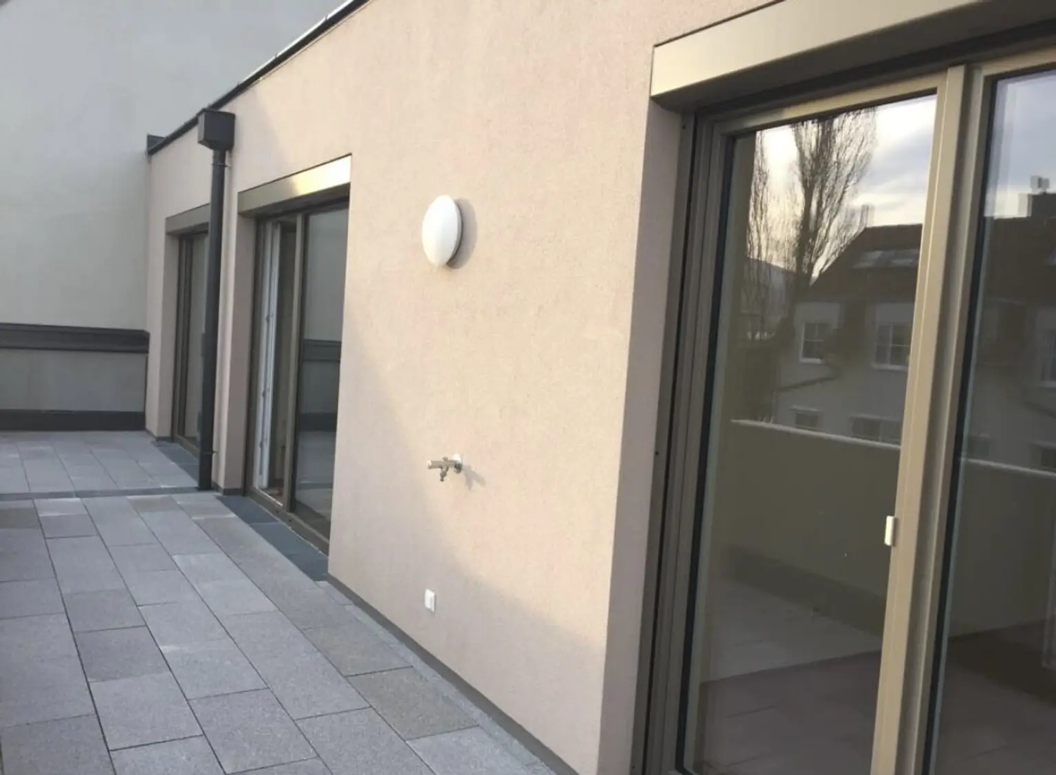 Dachgeschoß mit 3 Zimmer und 2 Terrassen!