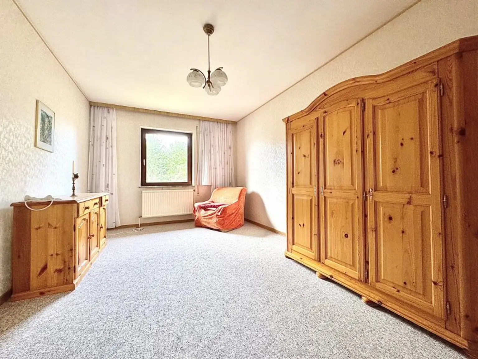 Haus mit ehemaligem Heurigen I GROSSES POTENTIAL I Wohnen + Arbeiten I geräumige Lagerflächen