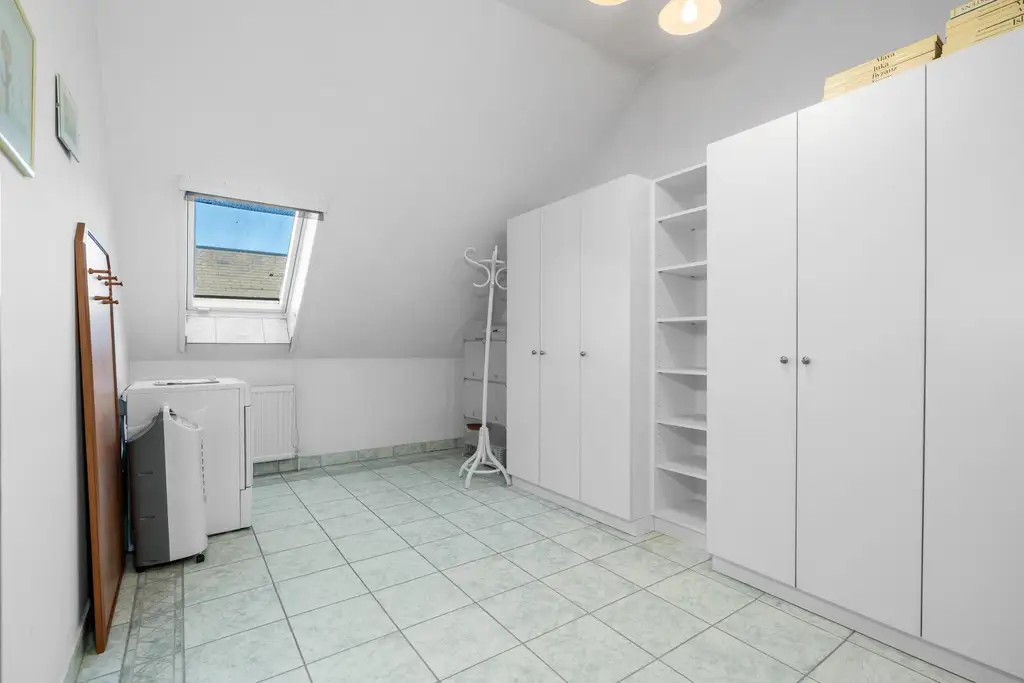 "Einfamilienhaus - 7 Zimmer- zu Fuß zum Badeteich Hirschstetten"