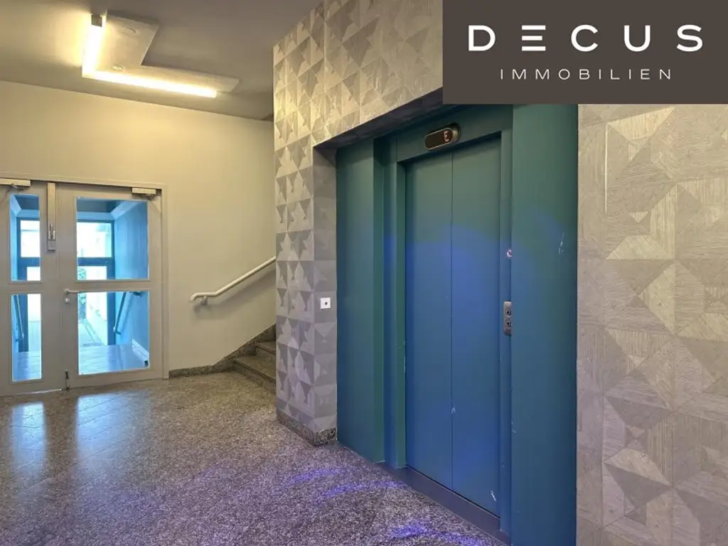 + + + NUSSDORFER PLATZ + + + hochwertiges 5-Raum-Büro + + + gekühlt + + +