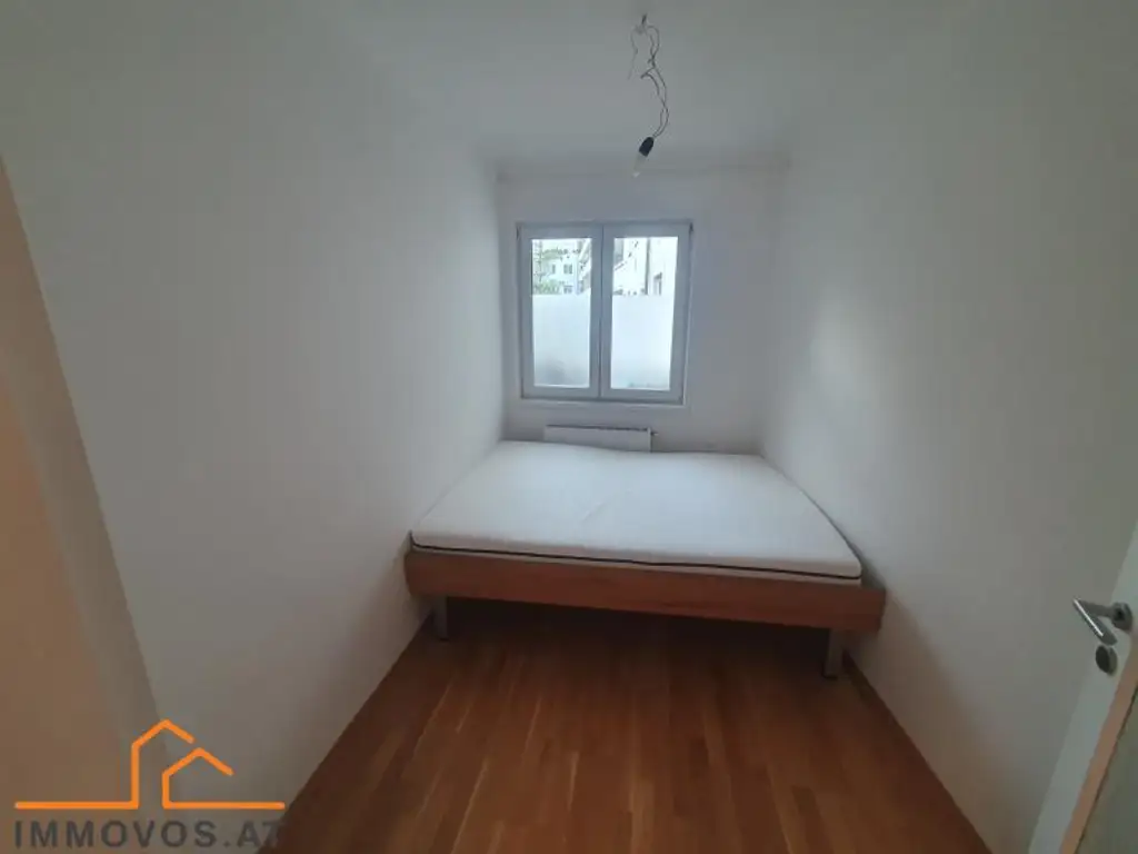+++NEUBEZUG MIT BALKON: SPITZENNEUBAU in GRÜNEM HOF, BESTLAGE +++