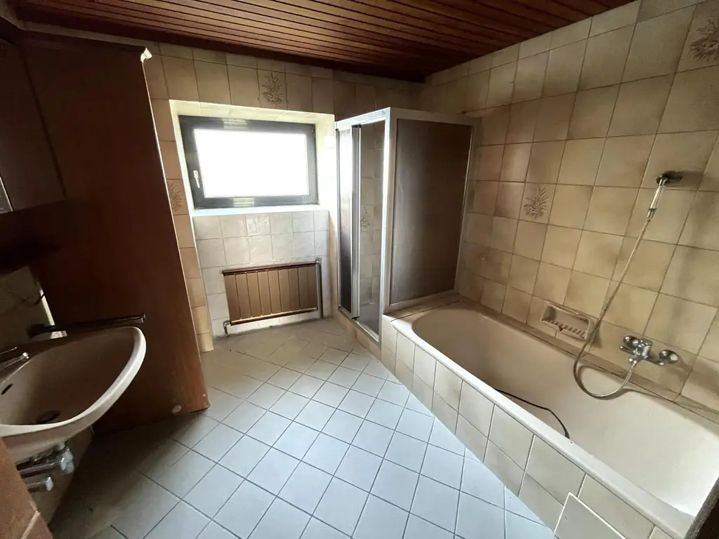 Bieterverfahren - Jetzt anmelden! Idyllisches Haus mit 2 Wohneinheiten in einzigartiger Lage an der Donau Persenbeug Zentrum