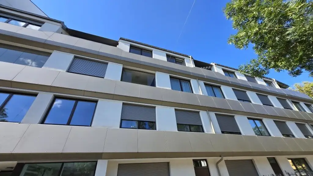 Sonnige 2-Zimmer-Wohnung - Klimaanlage - Sehr guter, gepflegter Zustand - Ausgezeichnetes Raumkonzept