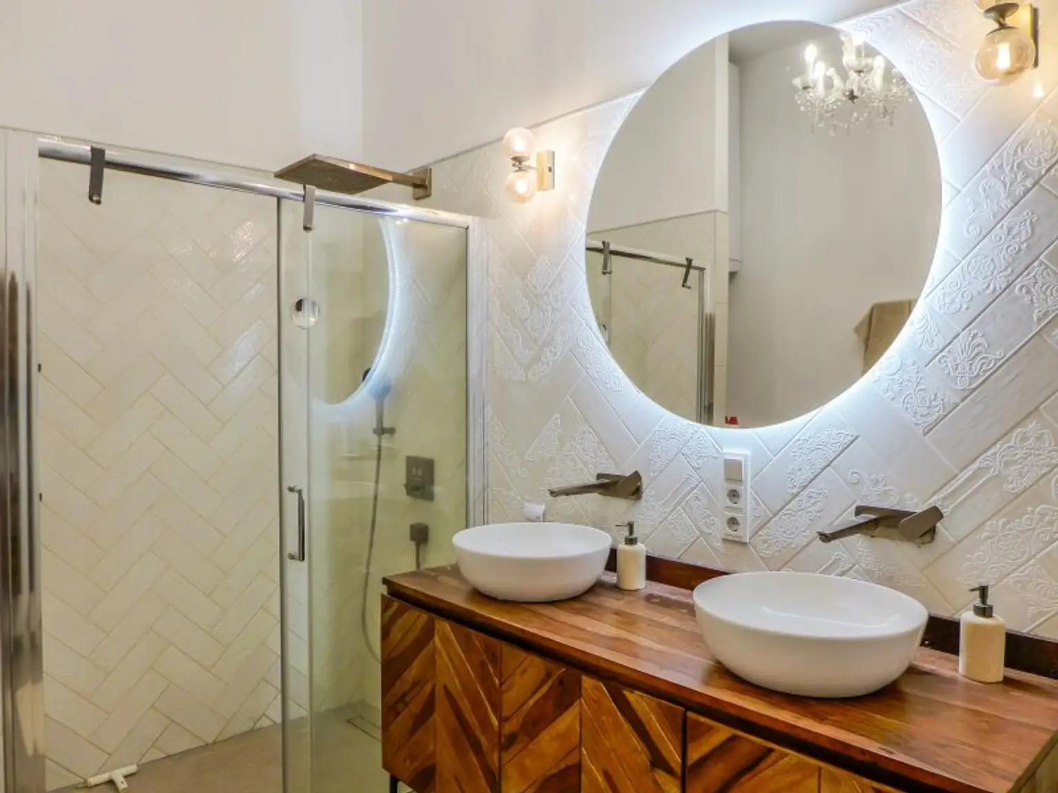 Klassischer Altbau trifft modernes Raumkonzept - 4 Zimmer-Wohntraum nahe Wien Mitte