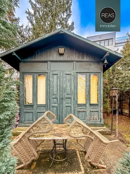 Provisionsfrei: Traumhaftes Stadthaus mit Garten in Gersthofer Bestlage!