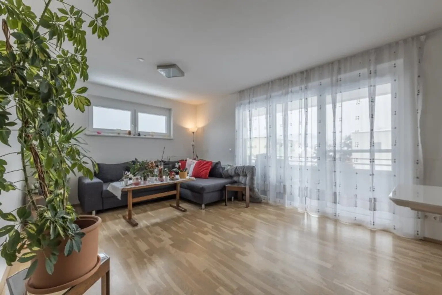 3 Zimmer-Eckwohnung in Waidmannsdorf im obersten Stock!