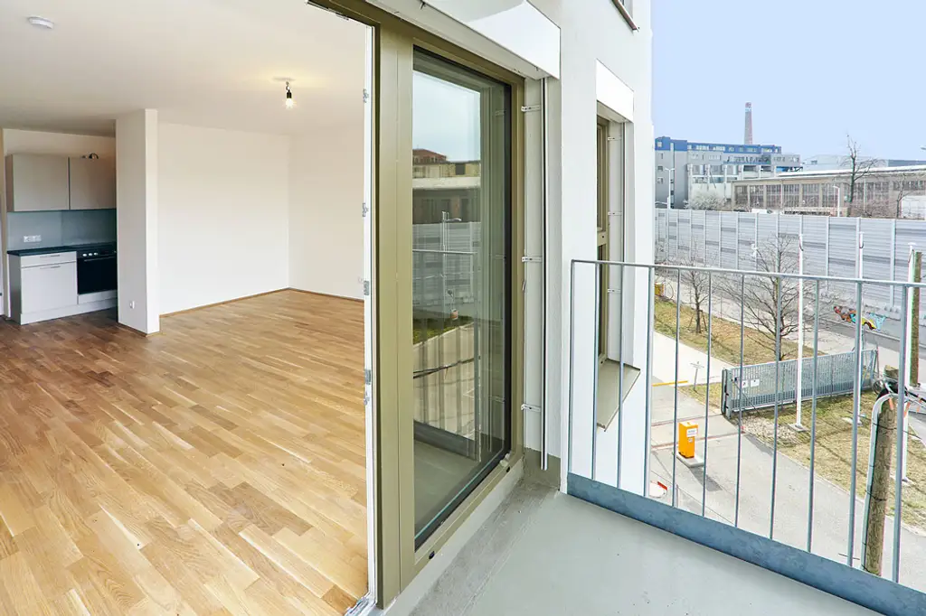 AB SEPTEMBER: Neubauwohnung mit ostseitigem Balkon und moderner Einbauküche!
