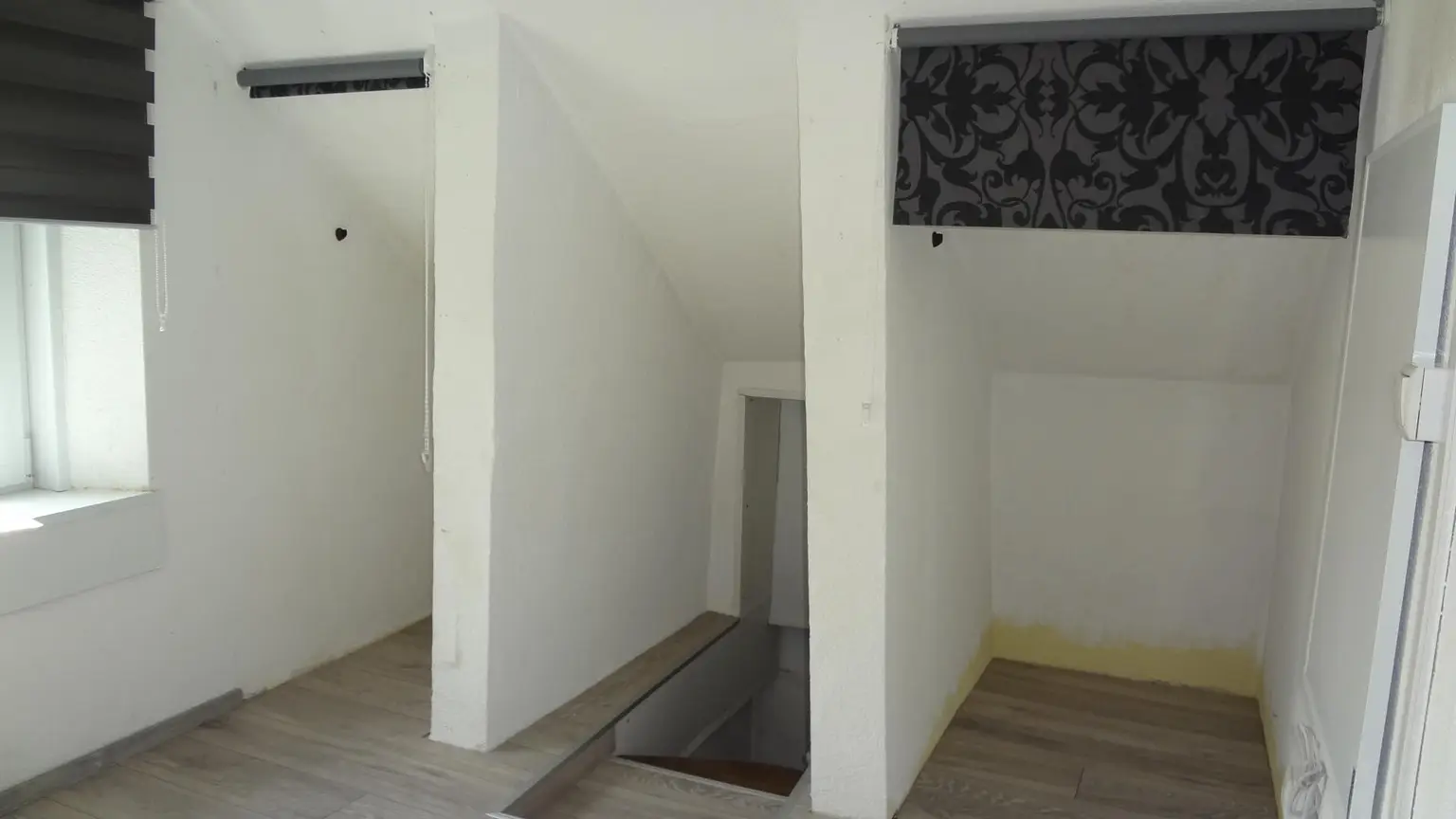 OG - Stiegenaufgang - Durchgangszimmer