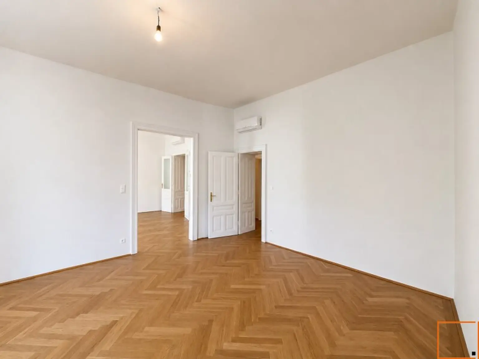 Das Esszimmer aus einer zweiten Perspektive