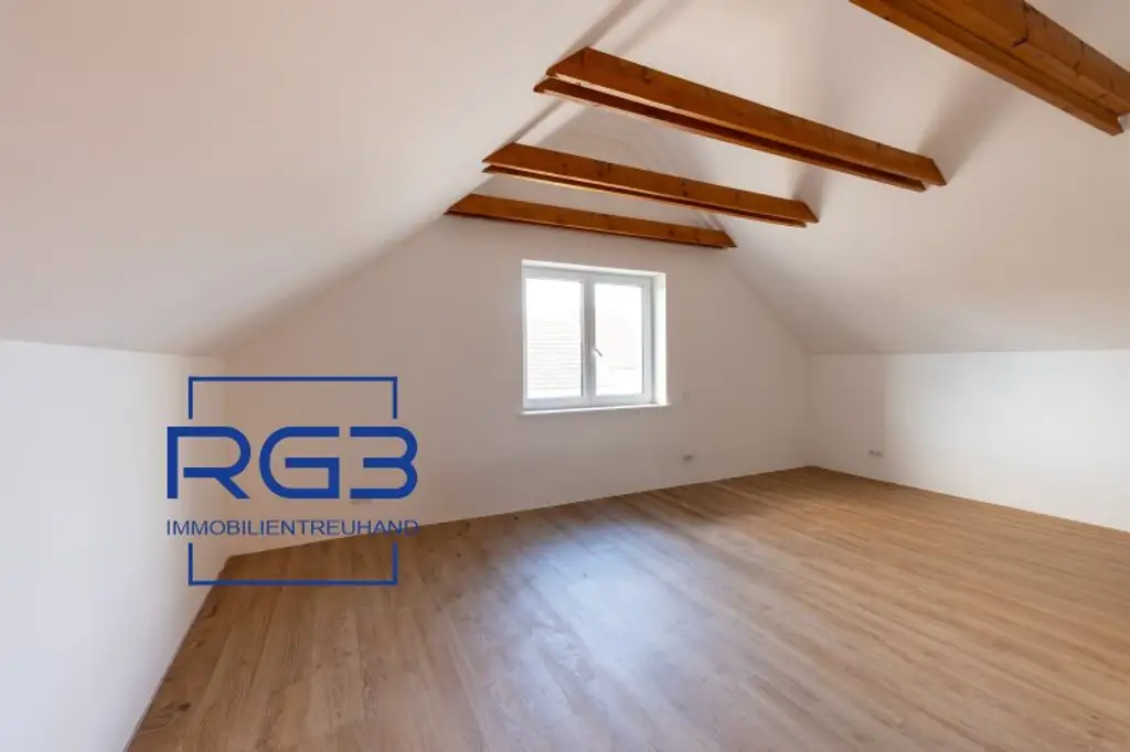 Großes Einfamilienhaus mit großem Garten # Provisionsfrei