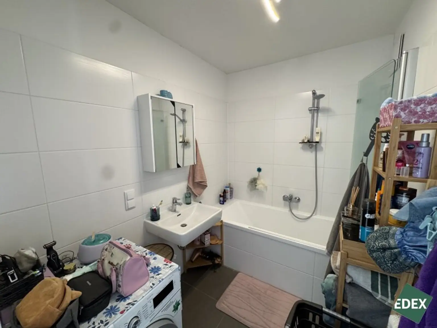 Gemütliche 3-Zimmer-Wohnung mit großzügiger Terrasse nahe U1 Rennbahnweg