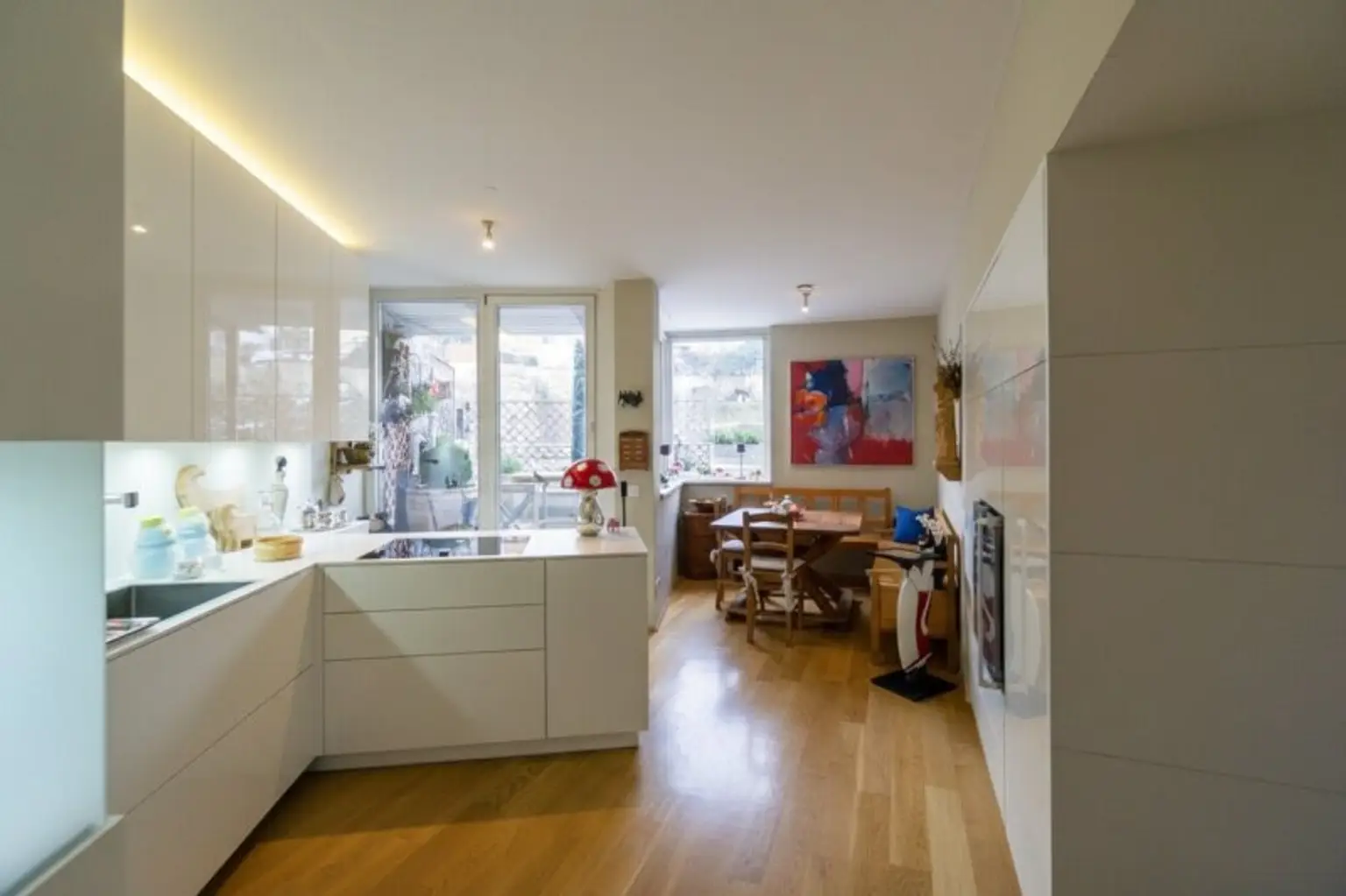 Küche und Essbereich