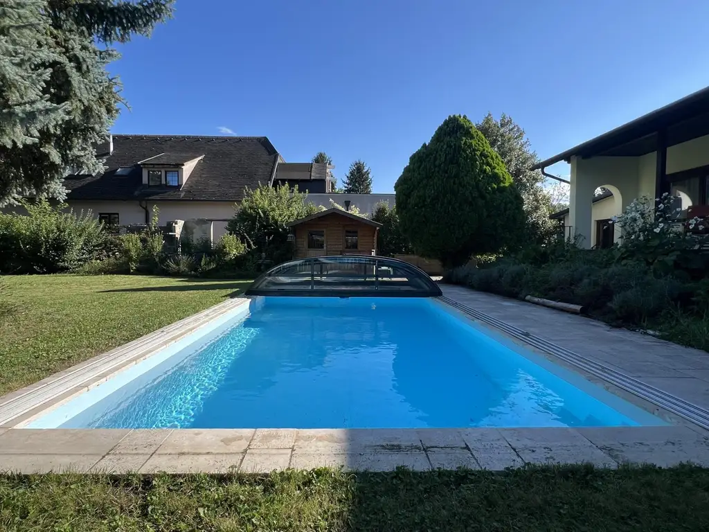 "Ein Haus mit Herz – Pool, Garten und Rückzugsort"
