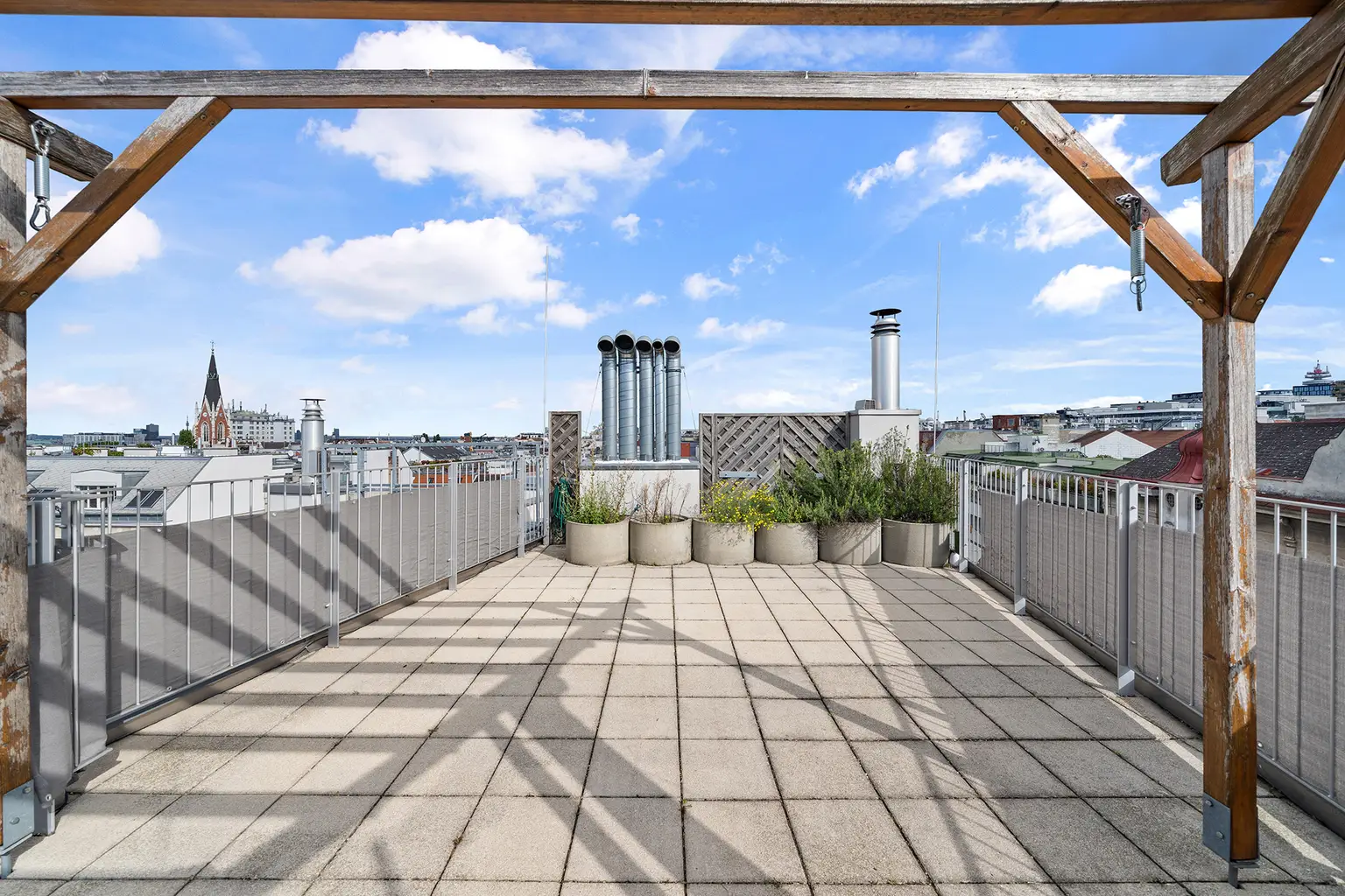 Penthouse mit 360° Weitblick – Exklusives Wohnerlebnis im 4. Bezirk auf zwei Ebenen (Tiefgarage vorhanden)