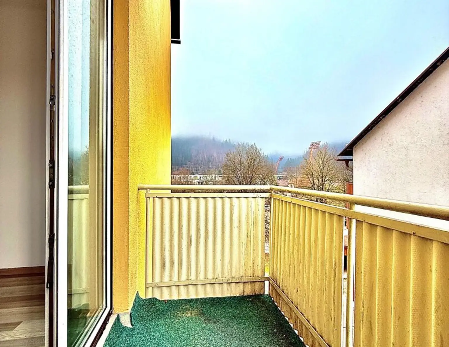 *MODERN SANIERT* I ZENTRALE LAGE I AB SOFORT VERFÜGBAR I BALKON I CARPORT OPTIONAL I HAUSTIERE WILLKOMMEN I BODENEBENE DUSCHE I WG TAUGLICH I PROJEKT WOHNEN I