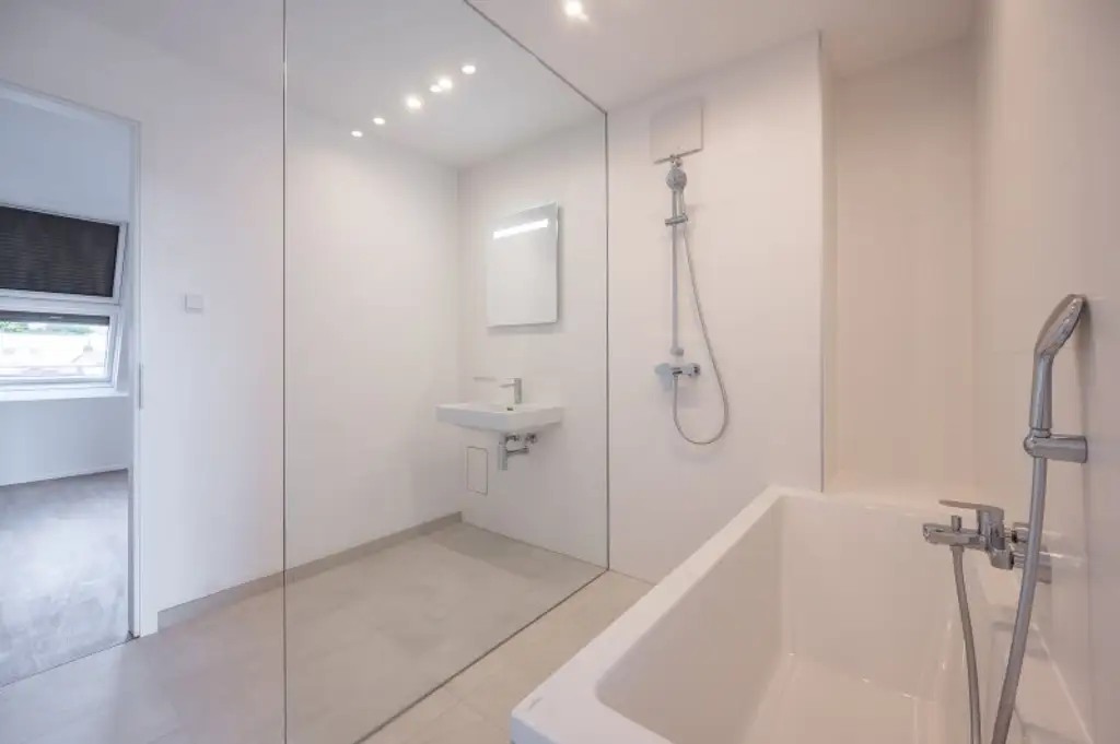 ++MOLLARD 50++ stilvolle 3-Zimmer-Wohnung mitten im Herzen der Stadt (1/29)