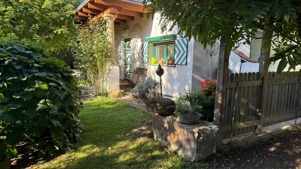 Attraktiver Bungalow auf einem großzügigen, sonnigen Grundstück in ruhiger Südlage