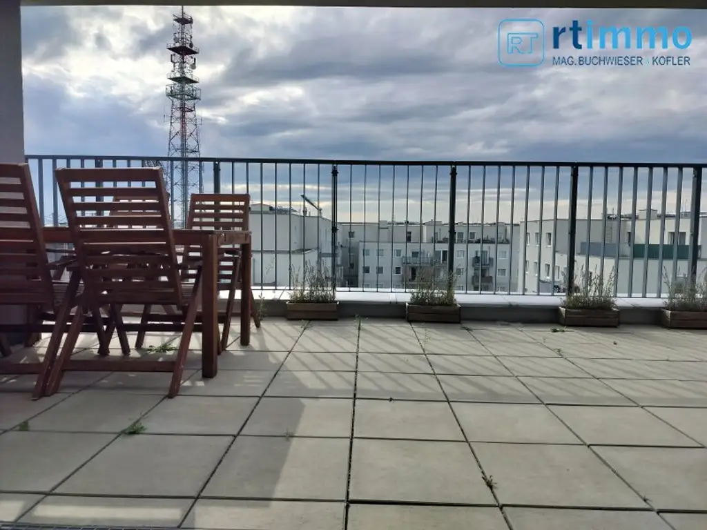 Einzigartiges Penthouse mit Traumterrasse, Fernblick und Klimaanlage
