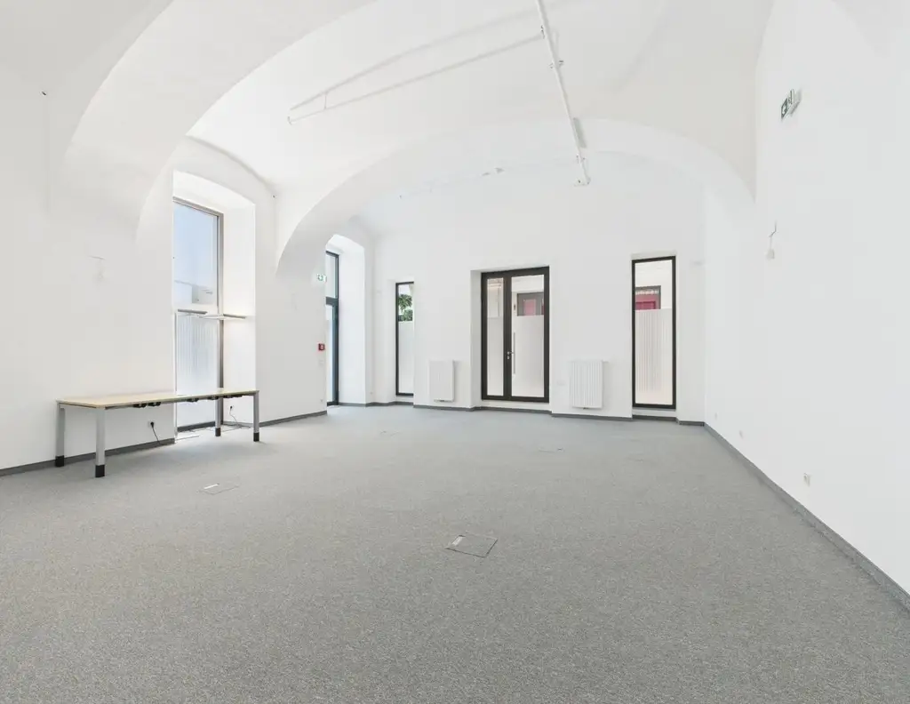 Geschäfts-/Galerie- Bürofläche mit ca. 74 m² in Toplage der Linzer Innenstadt