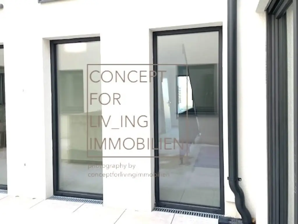 Modernes Haus. Südlage. Pool (*). Erstklassige Ausstattung. Garage. Traumhafter Garten. Bauprojekt. Beziehbar ab FJ 2027