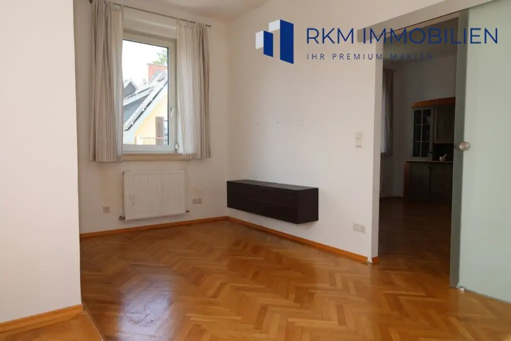 Traumhaftes Einfamilienhaus in Wien 1230: 9 Zimmer, Garten, Balkon und Garage!