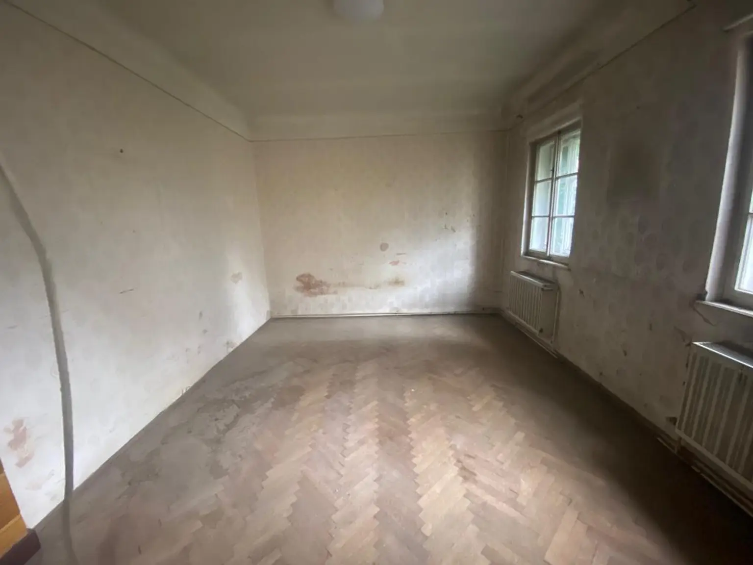 -20000434_1004159943_16344458