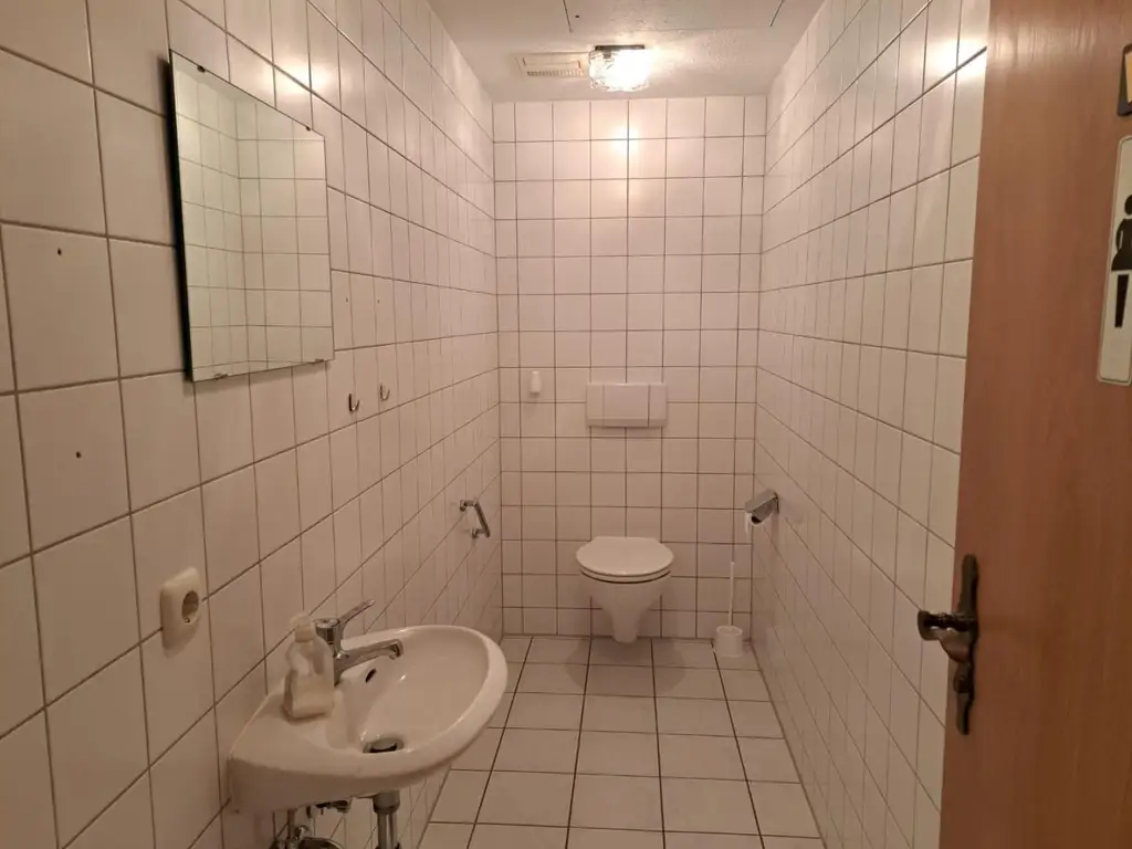 Souterrainwohnung in gepflegter Wohnanlage
