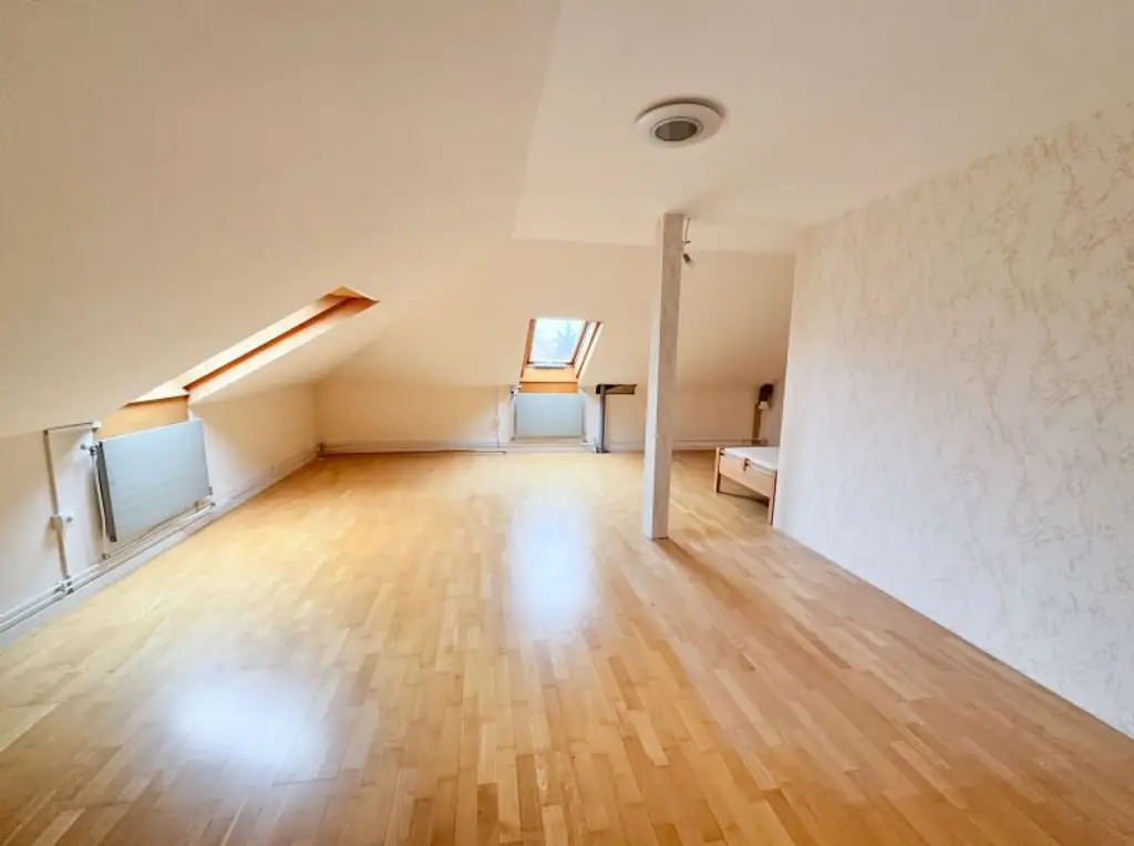 🏡 Großzügiges Einfamilienhaus mit Werkstattkeller, Garage & Terrasse in Stockerau mit Ausbaupotenzial!
