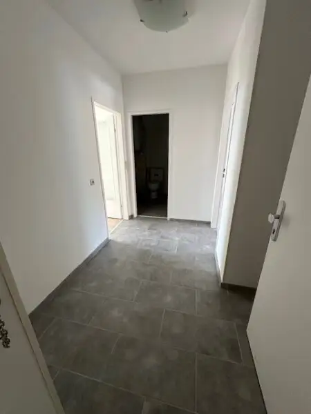 Badenerstraße - herrliche 2 Zimmerwohnung mit Autoabstellplatz!