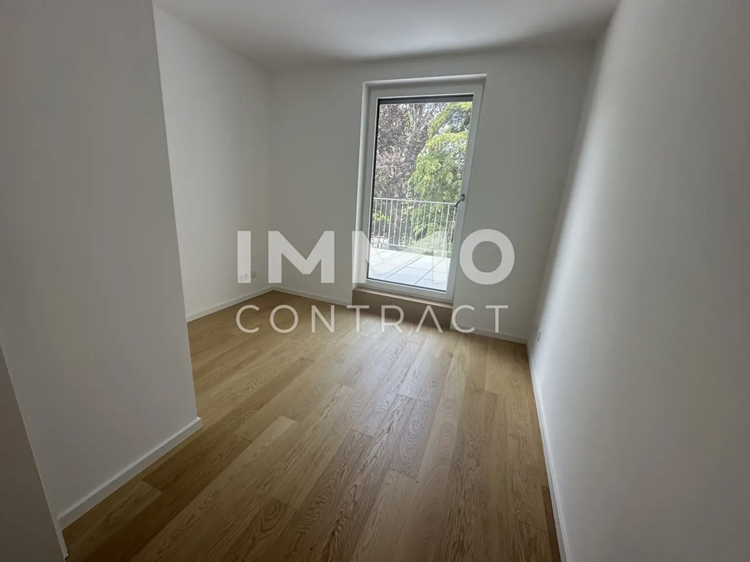 EIN WAHRES FAMILIENPARADIES - 4 ZIMMER MAISONETTE MIT GARTEN und BALKON!