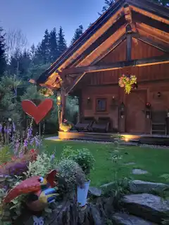 e1a85b12-0382-485d-a832-ddbfa9106e74