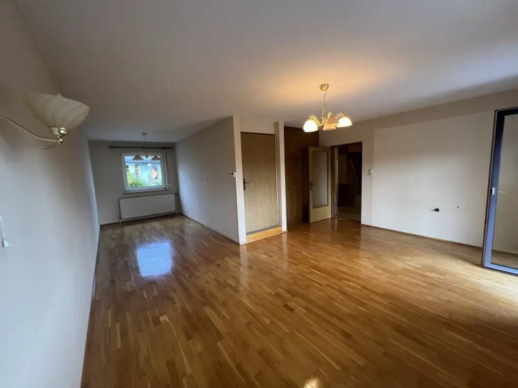 CHARMANTES EINFAMILIENHAUS auf 760m2 Grundstück