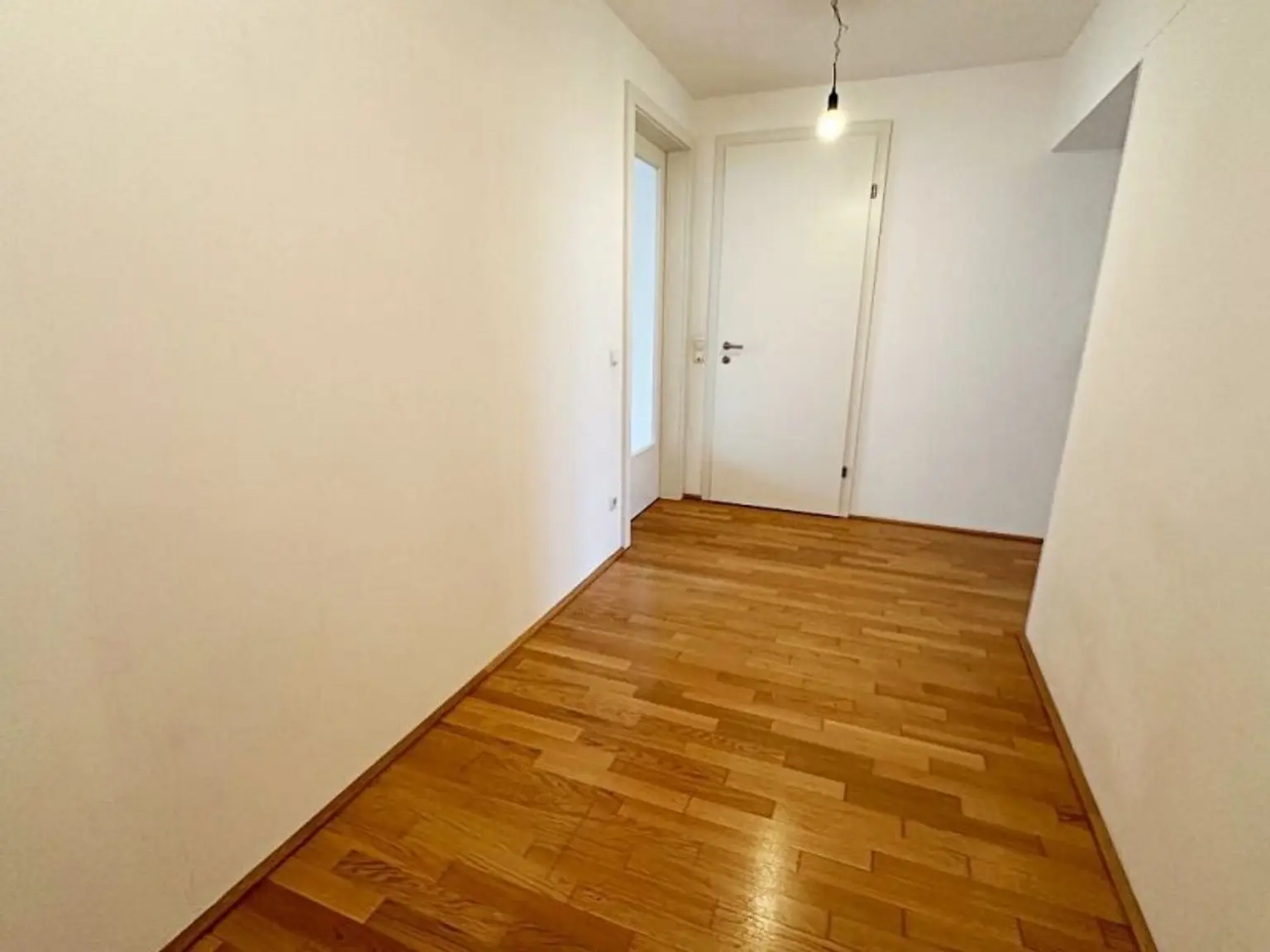 HUMBOLDTPLATZ, U1-NÄHE, 68 m2 Neubau inkl. 4 m2 Loggia, Wohnküche, 1 Zimmer, 3. Liftstock, Humboldtgasse