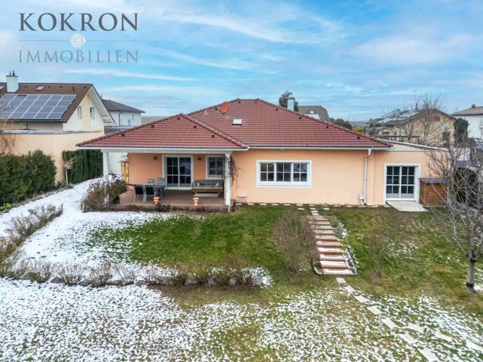 Der Bungalow - gartenseitig