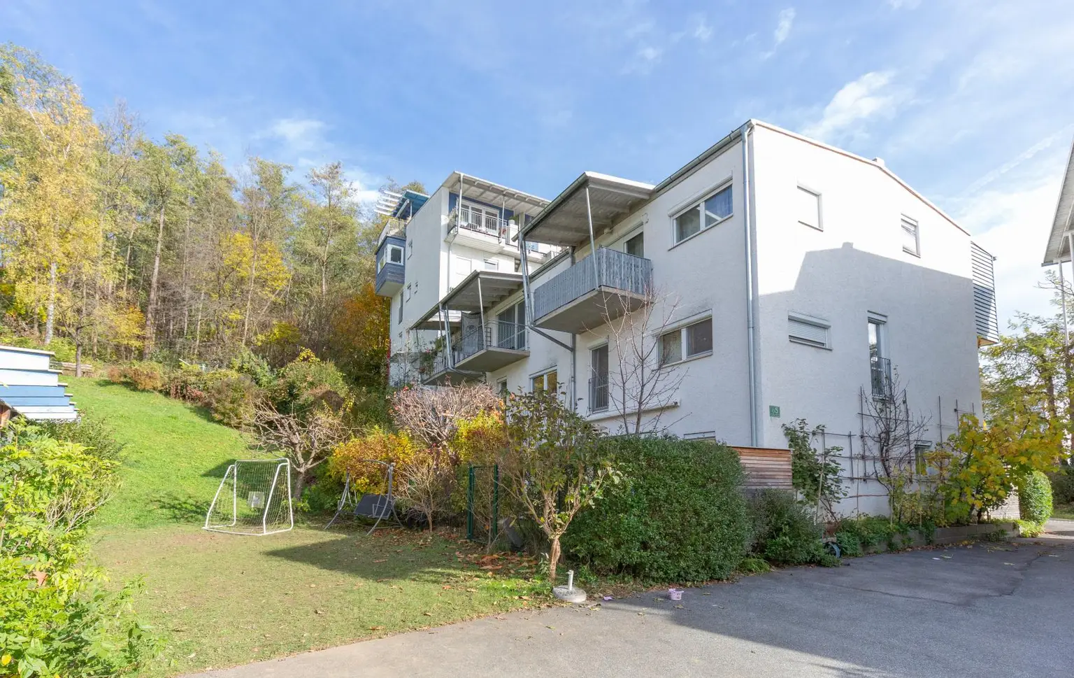 Helle 2-Zimmer-Wohnung mit Balkon in beliebter Wohnanlage – ruhig, grün, wunderbar!