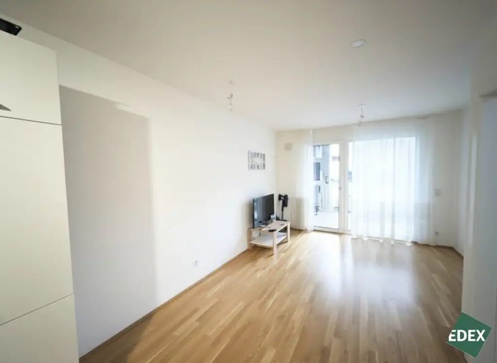 Charmante 2-Zimmer-Wohnung mit Balkon nahe U1 - ideal für Singles oder Paare