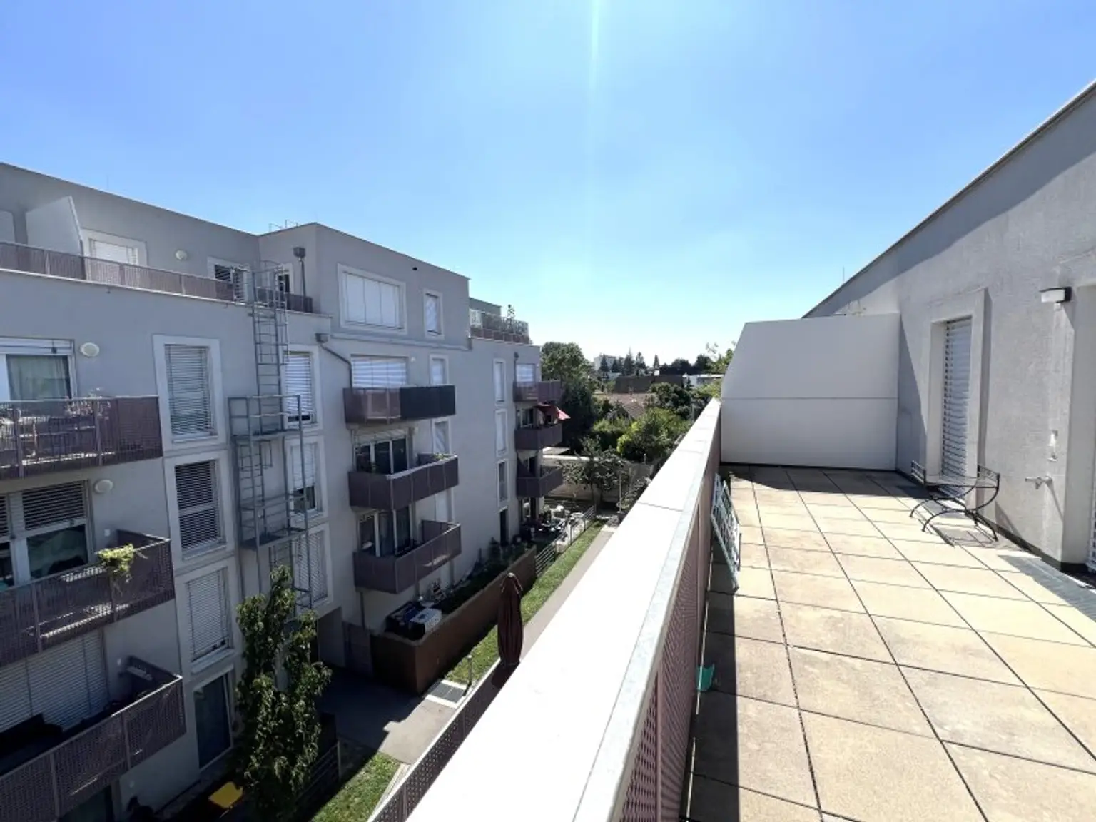 Attraktive 3-Zimmerwohnung mit Kühldecke und Terrasse
