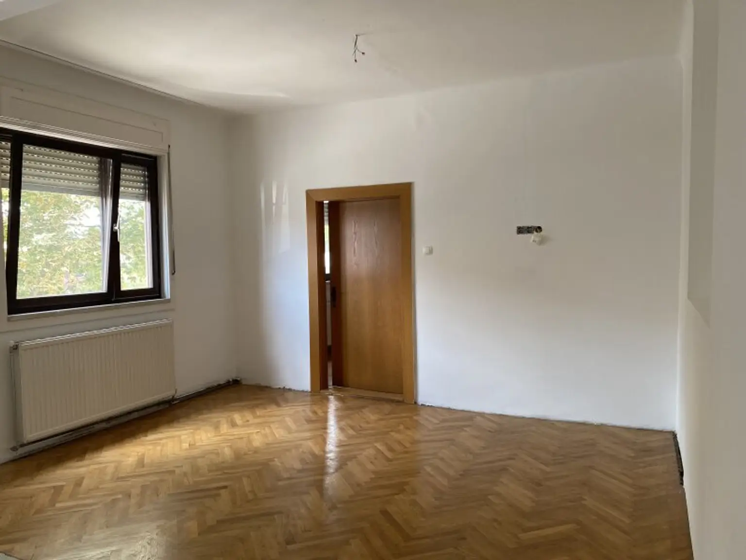 Großes Familienwohnhaus