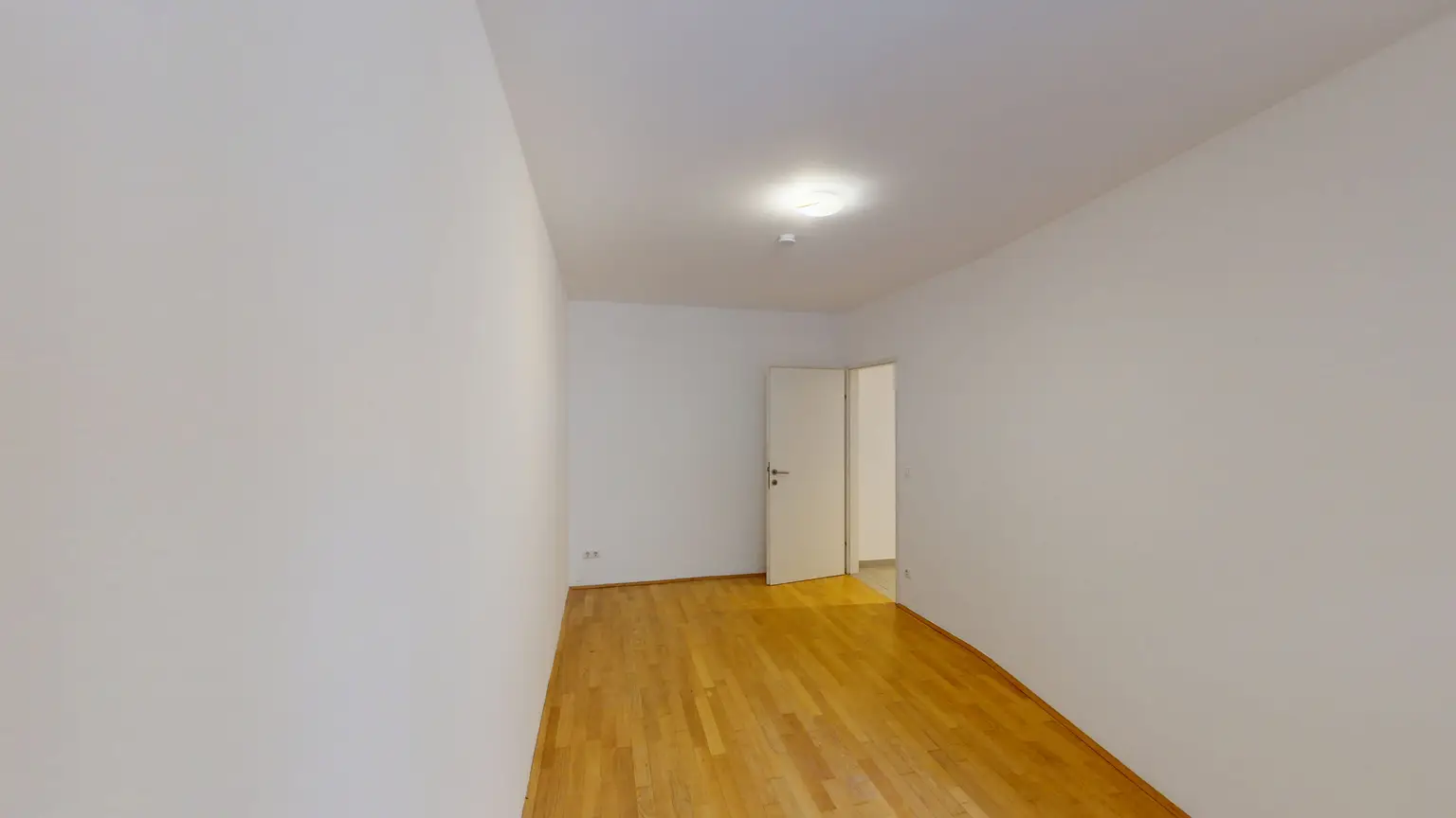 Helle 2,5-Zimmer-Wohnung im 2. Liftstock – ruhige Lage mit Grünblick & optionalem Garagenplatz