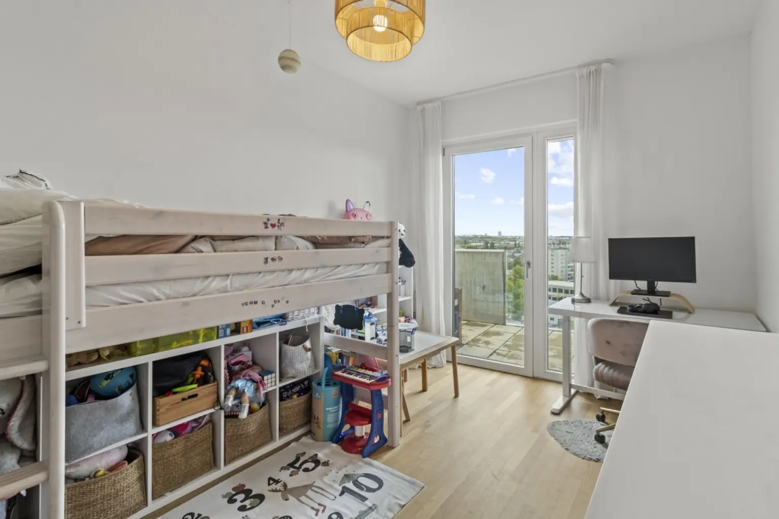 O | ++ DREI ZIMMER im DG ++ Stilvolles Wohnen mit FERNBLICK | Prima Service Immobilien