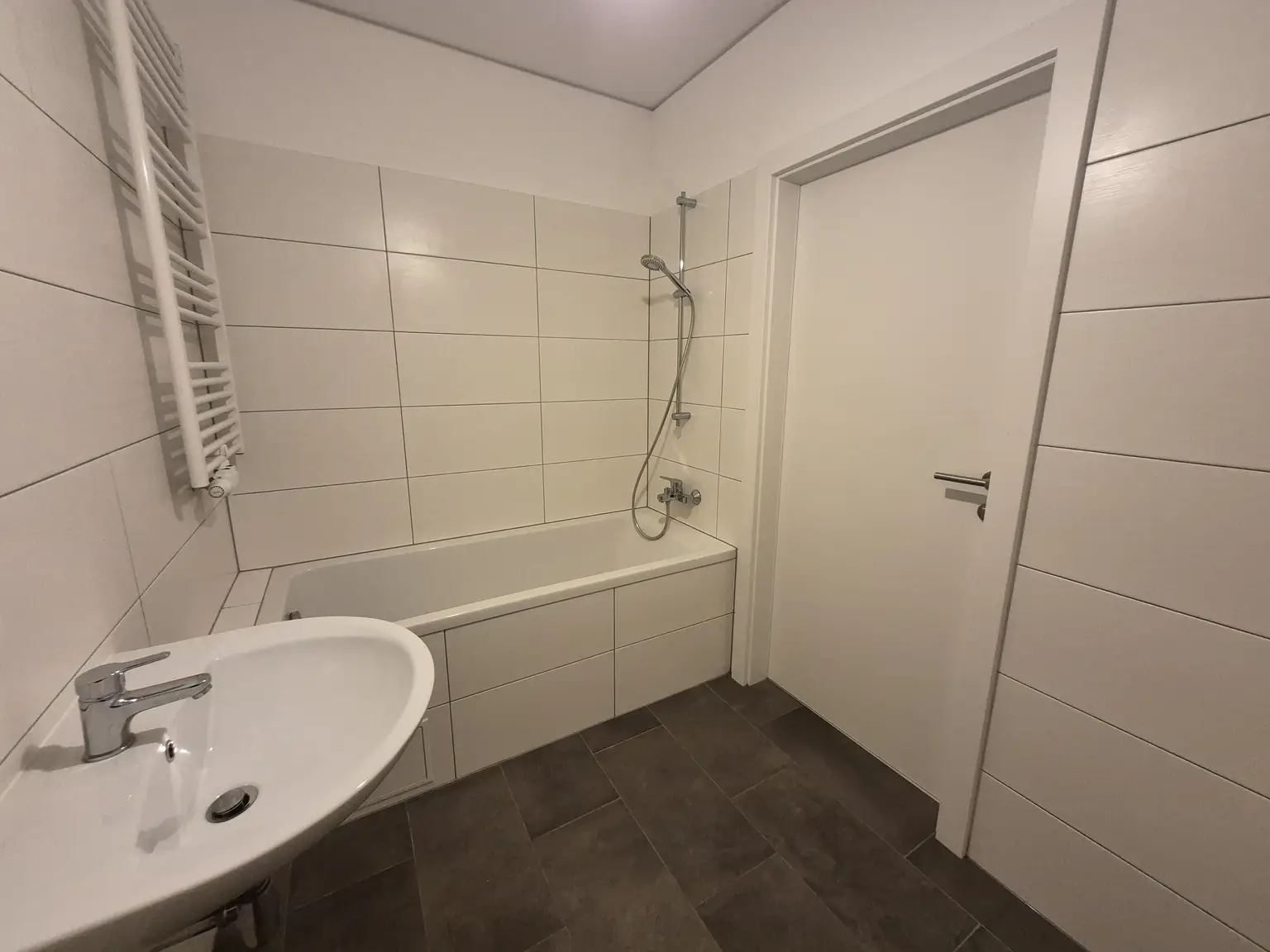 Neubau: Ca. 54 m² Wohnung mit ca. 28 m² Eigengarten